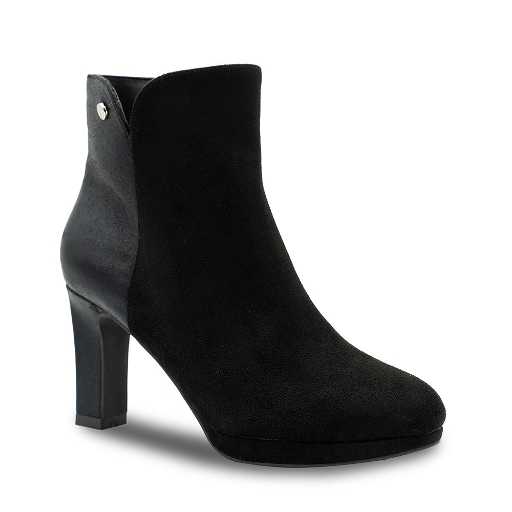 ASTRID BLACK