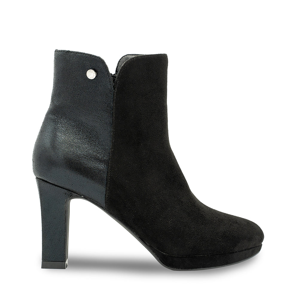 ASTRID BLACK