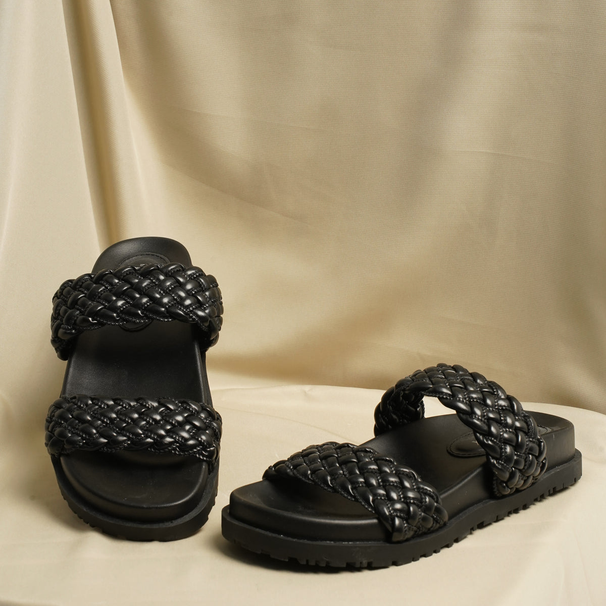 XAVEN BLACK